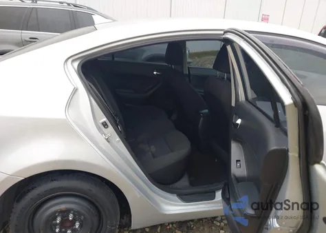 2016 Kia Forte Lx из США, поврежденный, VIN KNAFK4A6XG5592077